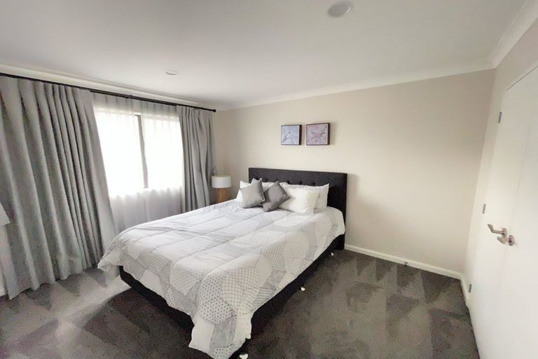 Photo of property in 13 Tawatawa Street, Long Bay, Auckland, 0630