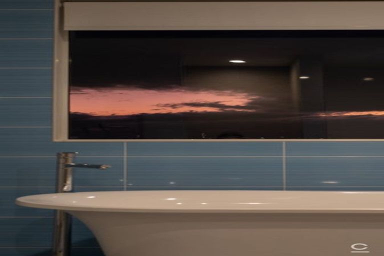 Photo of property in 152 Oceanview Road, Mount Maunganui, 3116