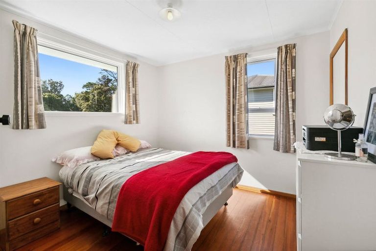 Photo of property in 44 Woodleigh Street, Frankleigh Park, New Plymouth, 4310