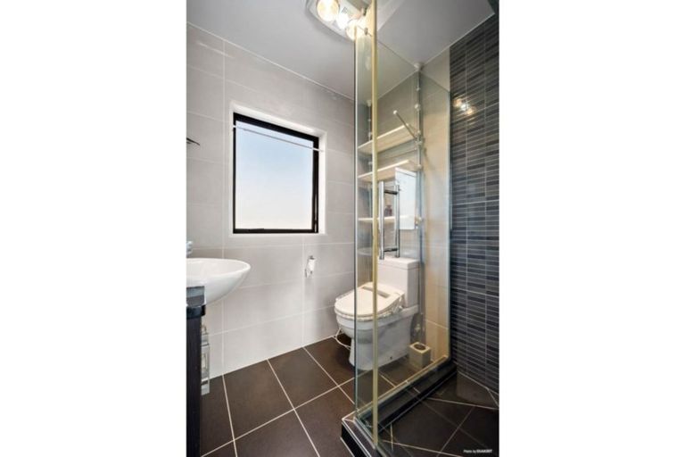 Photo of property in 60a Vincent Street, Howick, Auckland, 2014