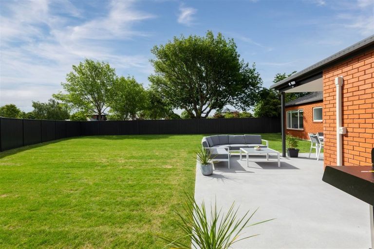 Photo of property in 36 Mauger Drive, Heathcote Valley, Christchurch, 8022