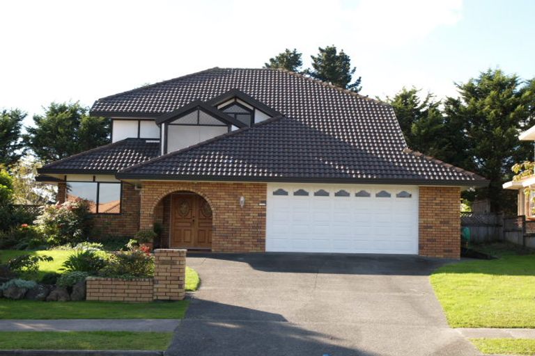 Photo of property in 16 Putter Place, Golflands, Auckland, 2013