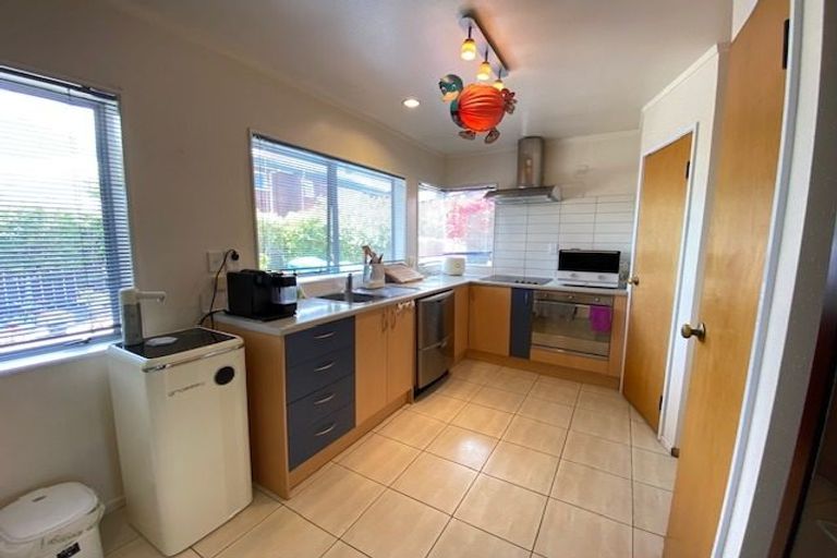 Photo of property in 1/22 Steeple Rise, Pakuranga, Auckland, 2010