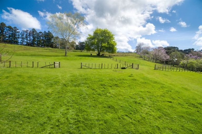 Photo of property in 6 Fletcher Road, Waimauku, 0881