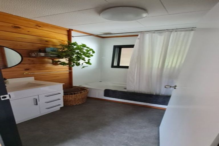 Photo of property in 26a Airlie Road, Plimmerton, Porirua, 5026