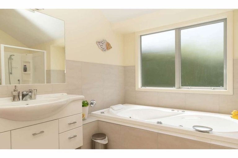 Photo of property in 19 Newton Watts Drive, Kerikeri, 0294