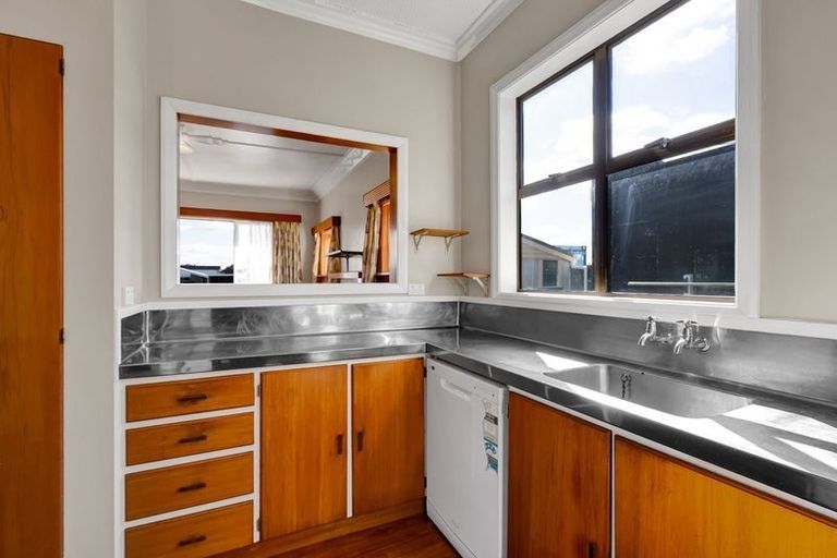 Photo of property in 24 Morrissey Street, Hawera, 4610