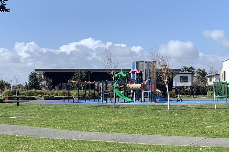 Photo of property in 6 Gosper Road, Takanini, 2112