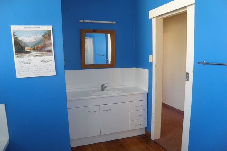 Photo of property in 1 Watson Drive, Paraparaumu Beach, Paraparaumu, 5032