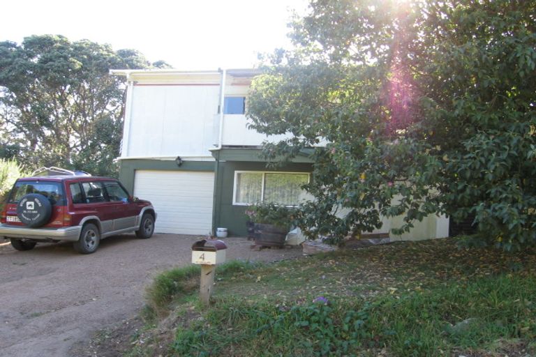 Photo of property in 4 Second Avenue, Onetangi, Waiheke Island, 1081