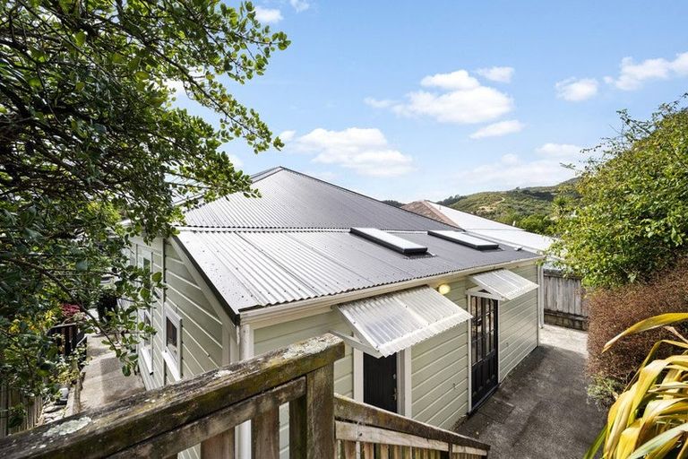 Photo of property in 7 Danube Street, Island Bay, Wellington, 6023