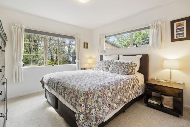 Photo of property in 41 Waimoko Glen, Swanson, Auckland, 0612