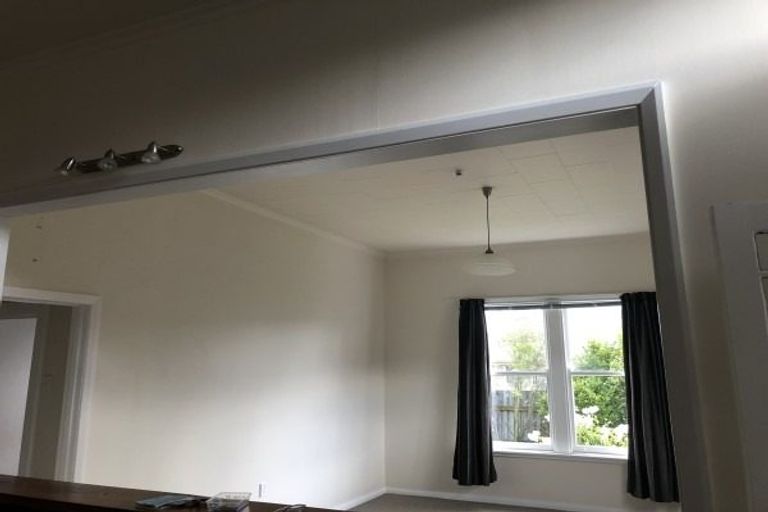 Photo of property in 129 Russell Street, Palmerston North, 4414