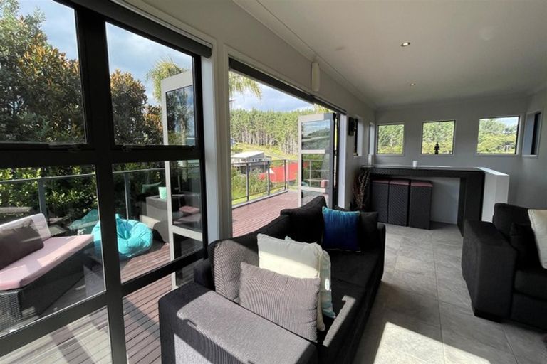 Photo of property in 5a Seacrest Boulevard, Langs Beach, Waipu, 0582
