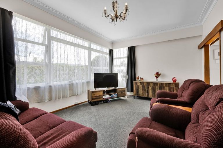 Photo of property in 261 Huatoki Street, Upper Vogeltown, New Plymouth, 4310