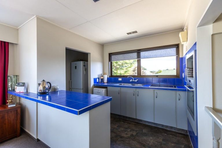 Photo of property in 42 Spriggs Crescent, Greenmeadows, Napier, 4112