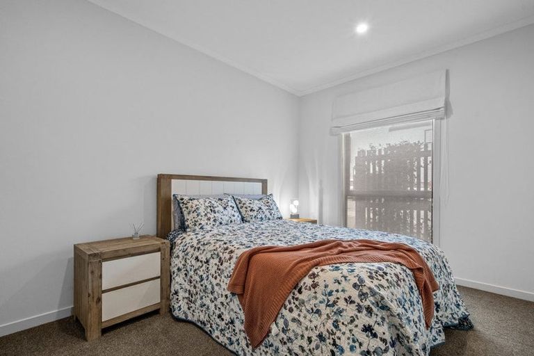 Photo of property in 3/1 Genevieve Lane, Hobsonville, Auckland, 0616