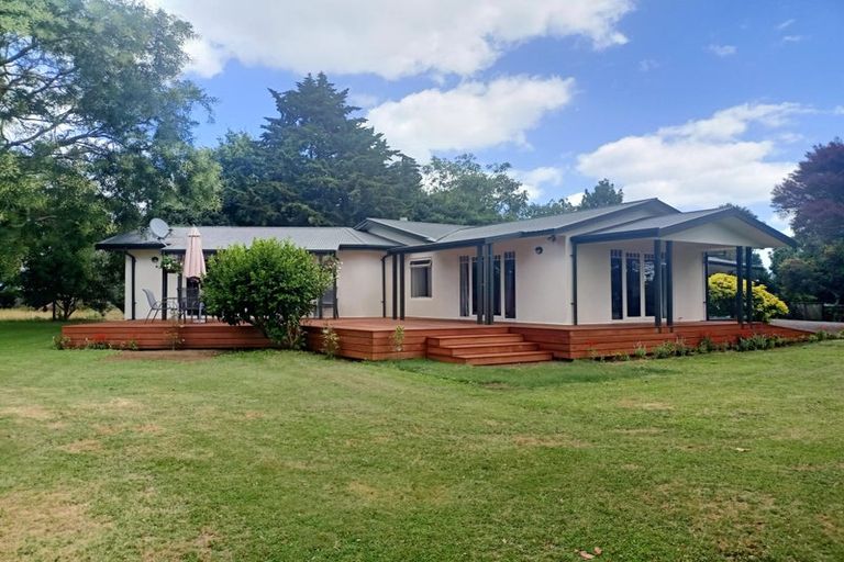 Photo of property in 206 Thornton Road, Cambridge, 3434