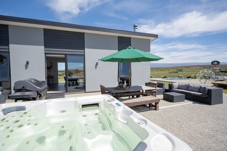 Photo of property in 16 Leaning Rock Road, Springvale, Alexandra, 9393