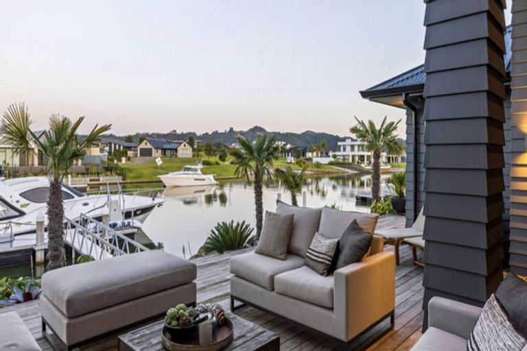 Photo of property in 13 Awatea Drive, Whitianga, 3510