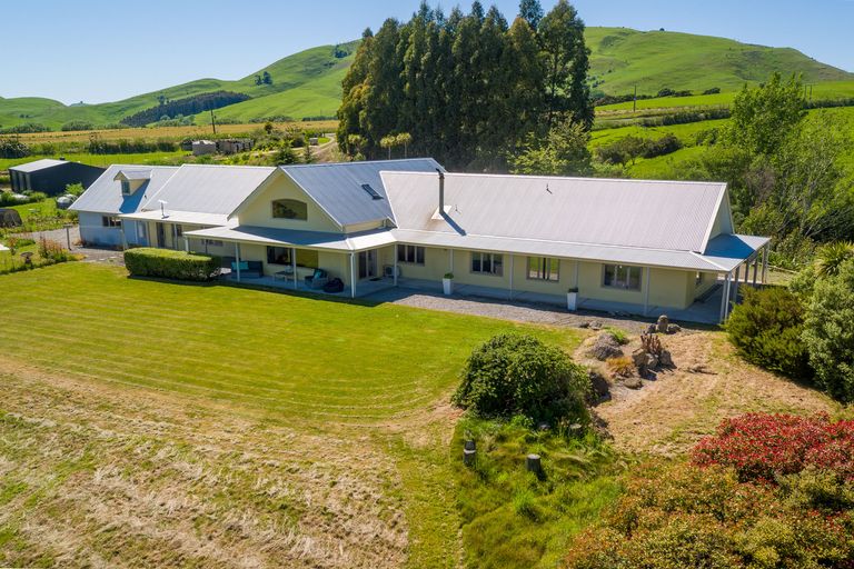 Photo of property in 110 Te Wharau Road, Gladstone, Masterton, 5883