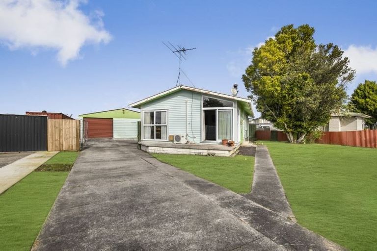 Photo of property in 24 President Avenue, Papakura, 2110