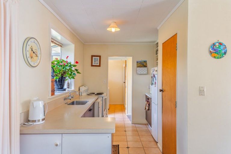 Photo of property in 31 Raukawa Street, Otaki, 5512