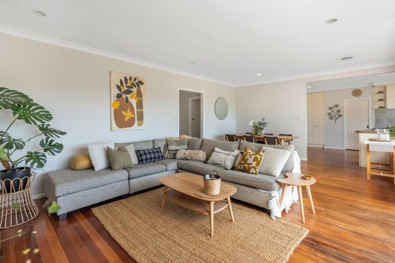 Photo of property in 35 Ridge Road, Howick, Auckland, 2014