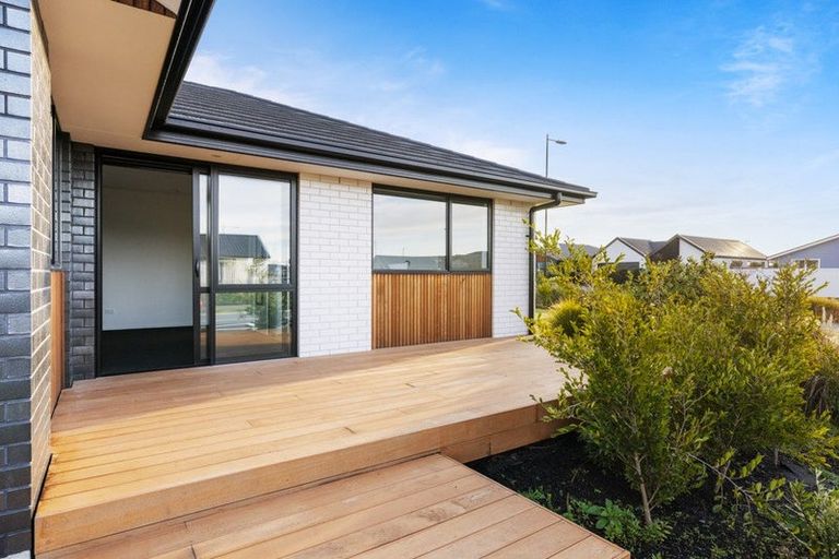 Photo of property in 40 Avanda Avenue, Rolleston, 7615