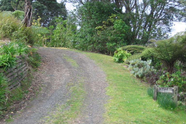 Photo of property in 73 Pa Road, Hahei, Whitianga, 3591
