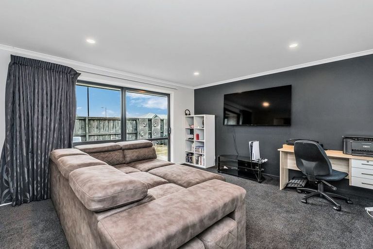 Photo of property in 6 Joy Place, Rolleston, 7614