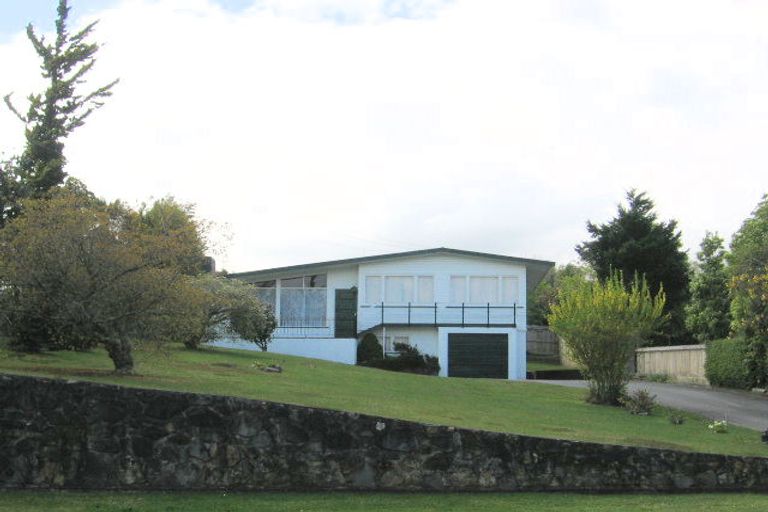 Photo of property in 28 Sunset Street, Hilltop, Taupo, 3330
