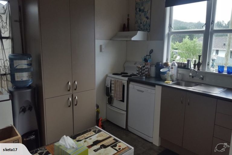 Photo of property in 26-26a Amundsen Grove, Stokes Valley, Lower Hutt, 5019