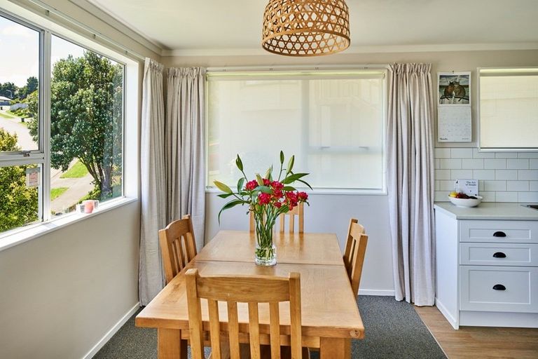 Photo of property in 2/30 Adventure Drive, Whitby, Porirua, 5024