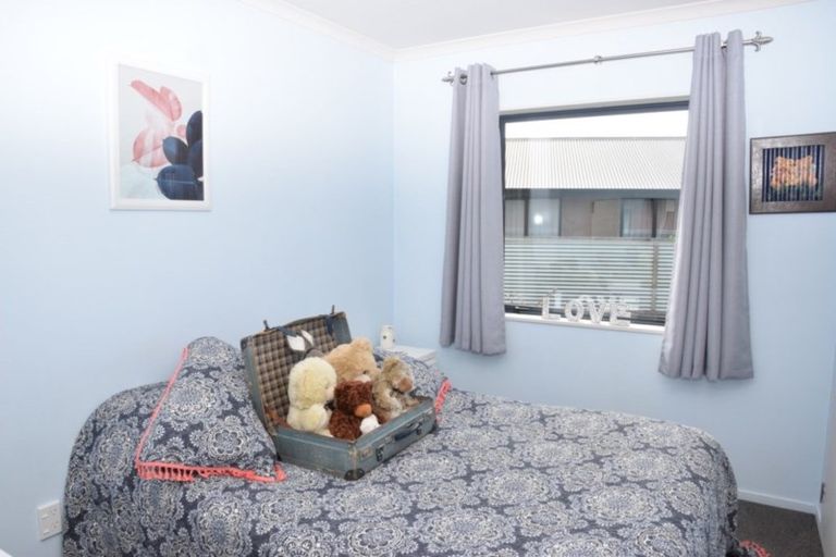 Photo of property in 26 Kirkbride Street, Wallacetown, 9816