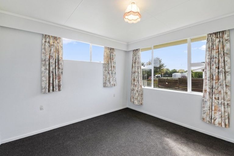 Photo of property in 2 Drake Street, Levin, 5510