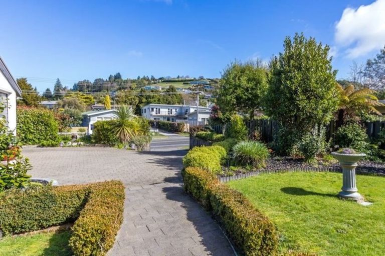 Photo of property in 735 Acacia Bay Road, Acacia Bay, Taupo, 3330