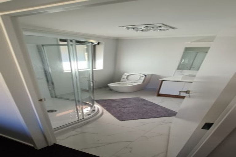 Photo of property in 15 Arahi Place, Rototuna North, Hamilton, 3210