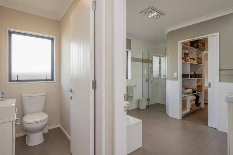 Photo of property in 63a Winchester Street, Levin, 5510