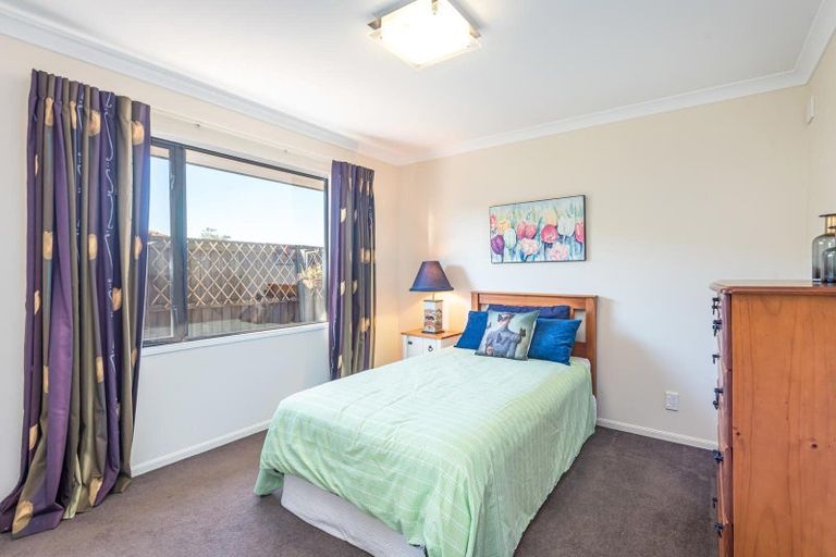 Photo of property in 13 Aintree Place, Rangiora, 7400