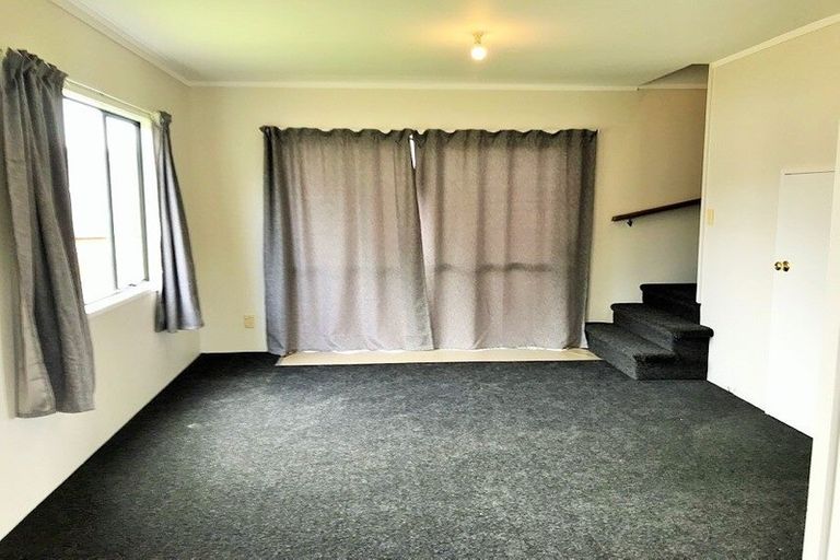 Photo of property in 278 Triangle Road, Massey, Auckland, 0614