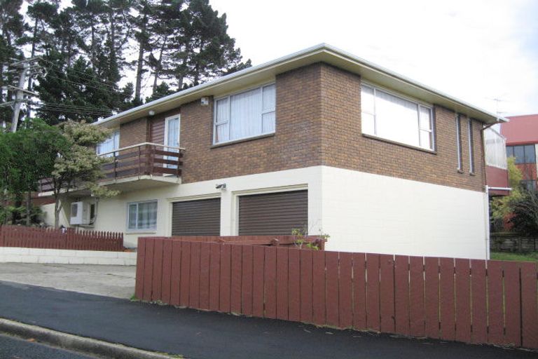Photo of property in 1 Clayton Street, Saint Clair, Dunedin, 9012