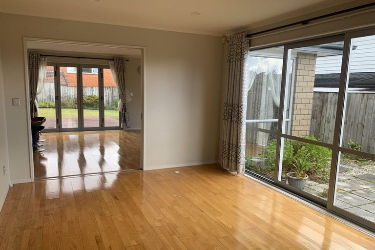 Photo of property in 69 Killybegs Drive, Pinehill, Auckland, 0632