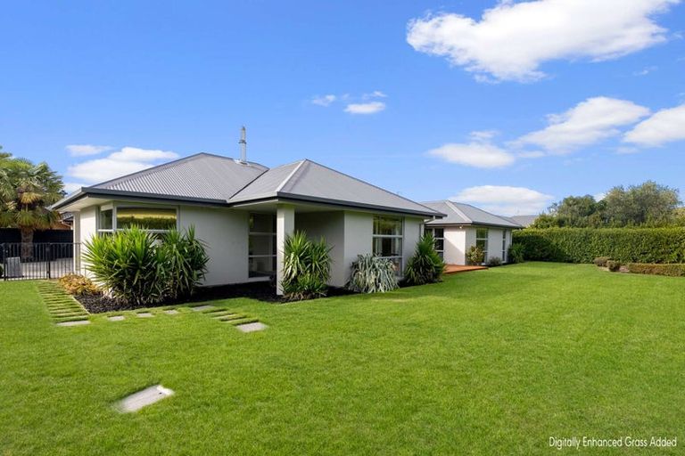 Photo of property in 24 Hemingway Place, Spencerville, Christchurch, 8083