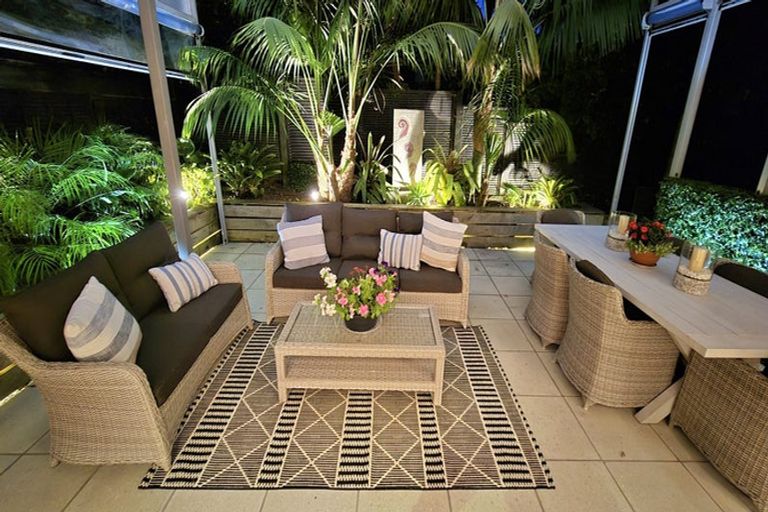 Photo of property in 87 Castor Bay Road, Castor Bay, Auckland, 0620