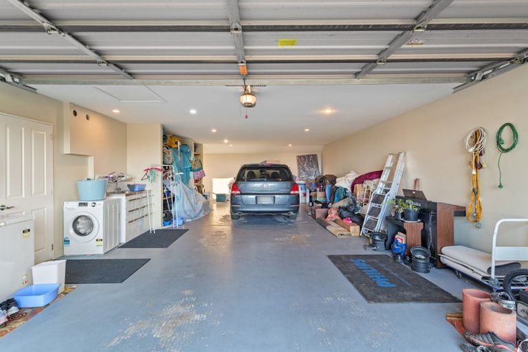 Photo of property in 41 Highcrest Heights, Westmorland, Christchurch, 8025