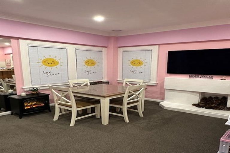 Photo of property in Zena Court, 4/11 Dufferin Street, Mount Victoria, Wellington, 6021