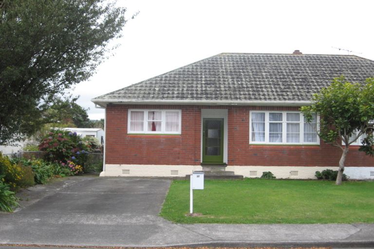 Photo of property in 37 Trinity Avenue, Epuni, Lower Hutt, 5011