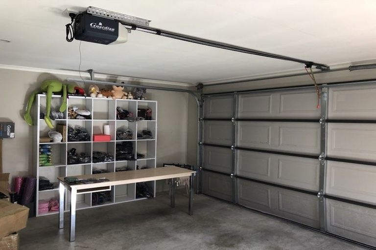 Photo of property in 111 Baverstock Road, Flat Bush, Auckland, 2016