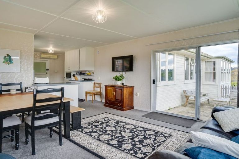 Photo of property in 4 Burgess Street, Green Island, Dunedin, 9018